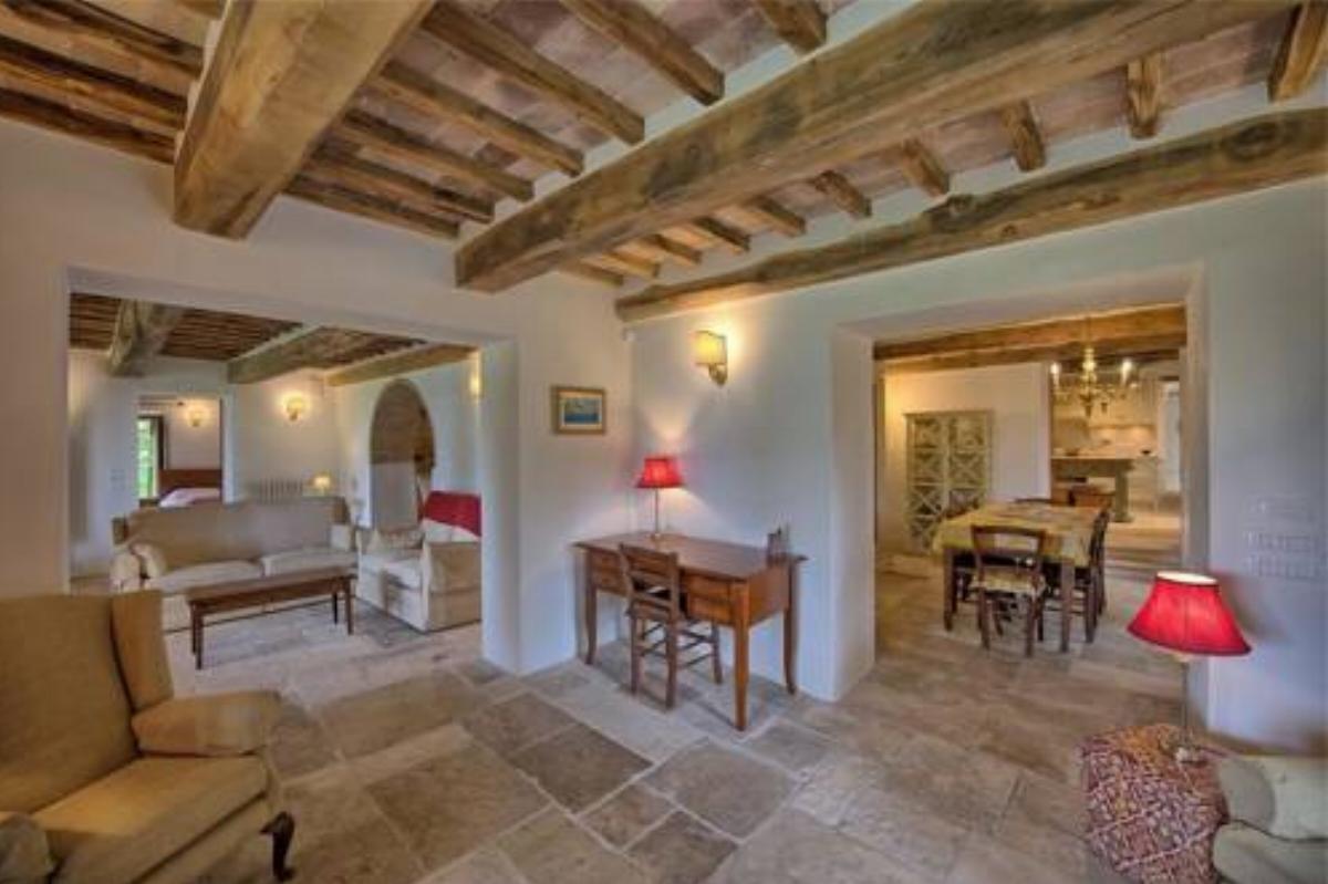 Holiday home in Monterchi with Seasonal Pool