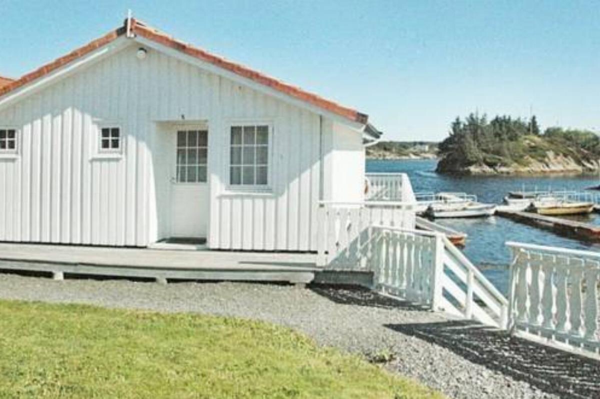 Two-Bedroom Holiday home in Averøy 4
