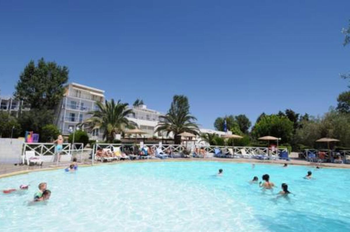 Grand Bleu Beach Resort