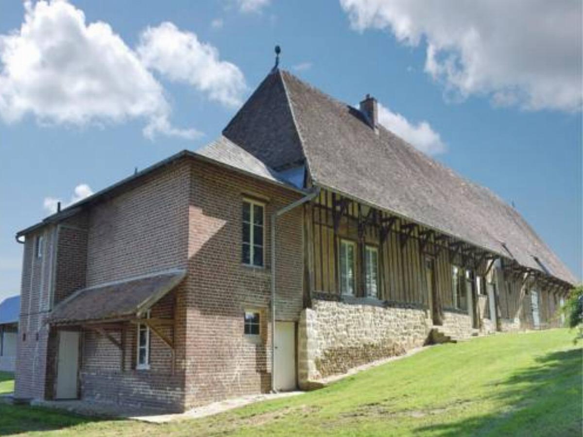 Three-Bedroom Holiday Home in Gournay-en-Bray