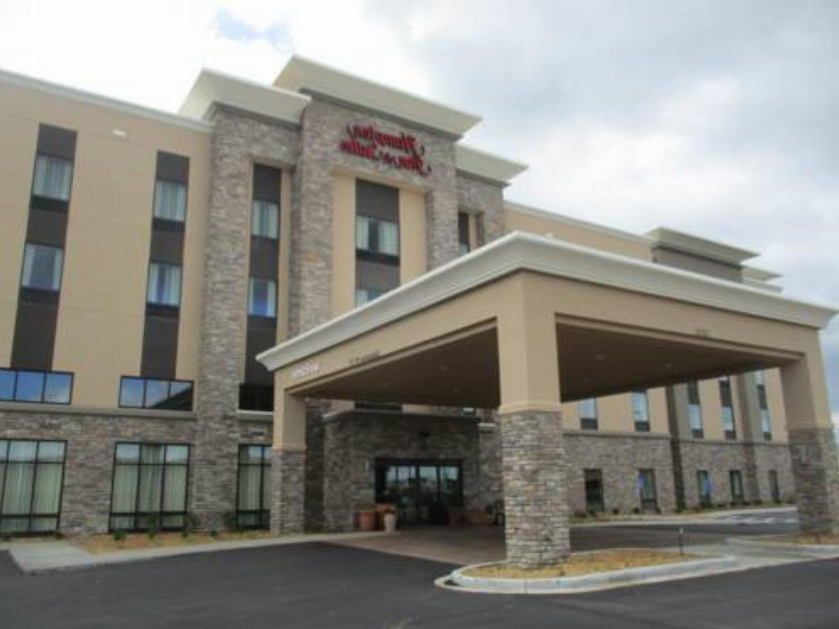 Hampton Inn & Suites-Hudson Wisconsin