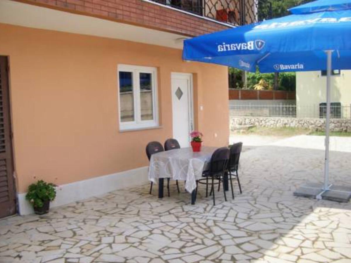 Two-Bedroom Apartment in Labin I