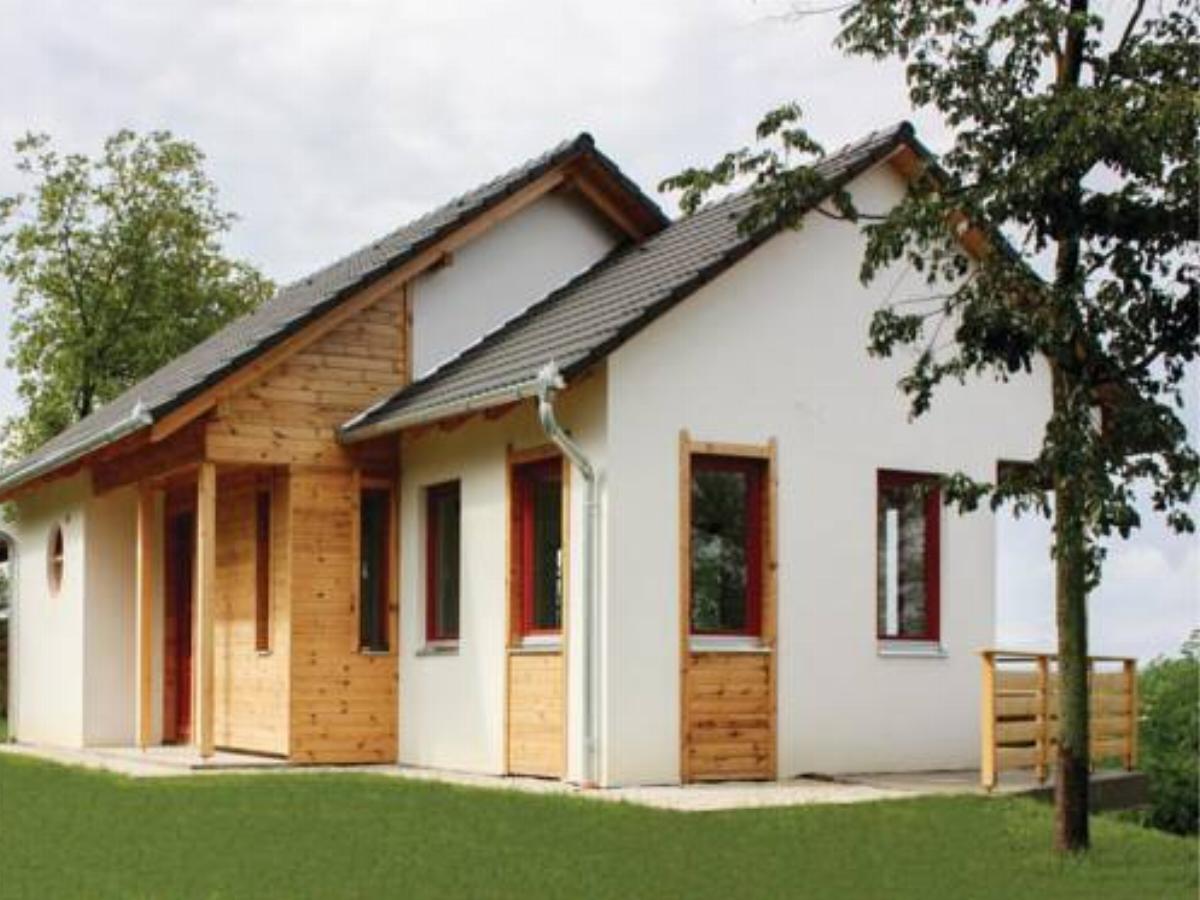 Two-Bedroom Holiday Home in Szolad