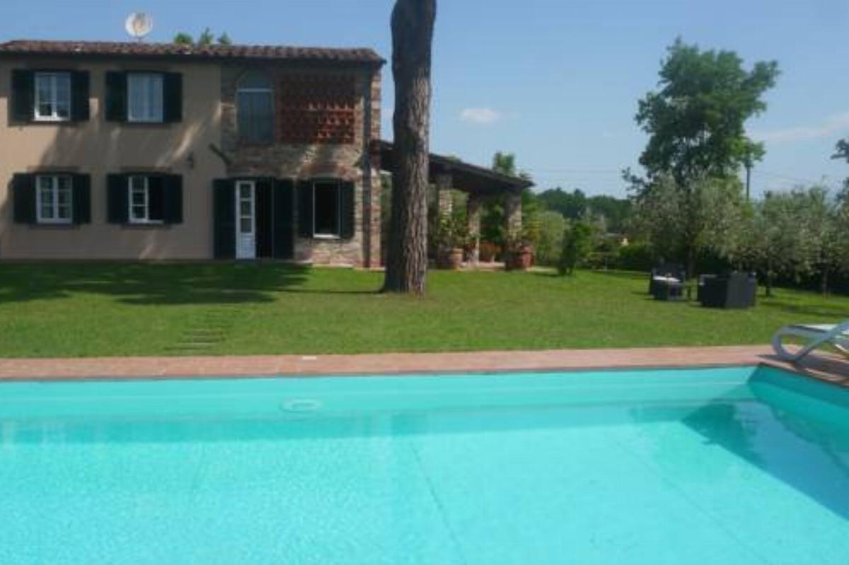 Al Biancalana - Holiday Home with private pool close Lucca (