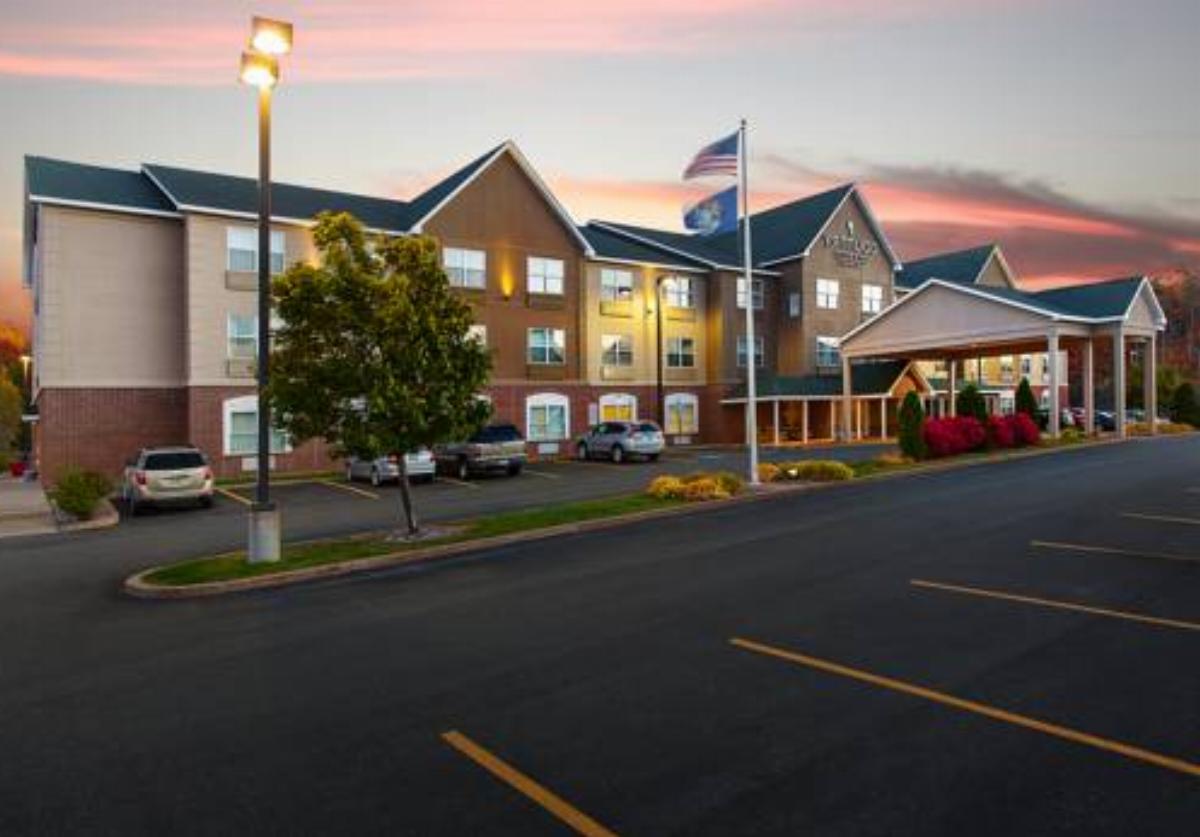 Country Inn & Suites by Radisson, Marquette, MI
