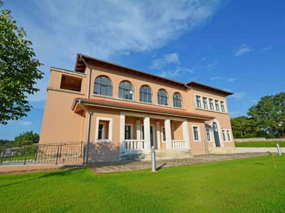 Villa Škola Jakovići
