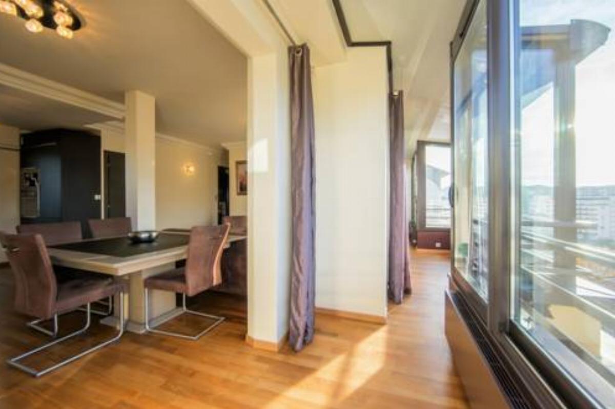 ***** Le Panorama - appart luxe + clim + park Hotel Annecy France