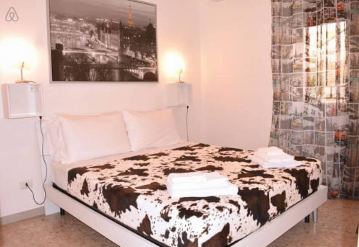 1 Bedroom Apartment w/Terrace Hotel Roma Italy