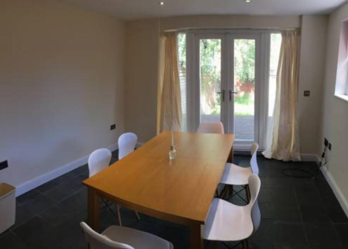 17 Bergholt Road Vacation Home Hotel Colchester United Kingdom