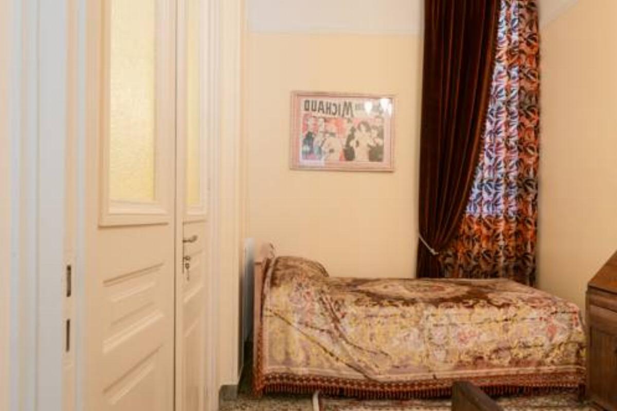 30's Style Apartment by Strefi Hill Hotel Athens Greece
