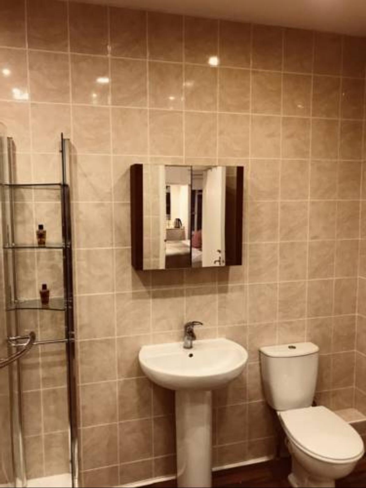 6 bedroom detached house Hotel Coventry United Kingdom