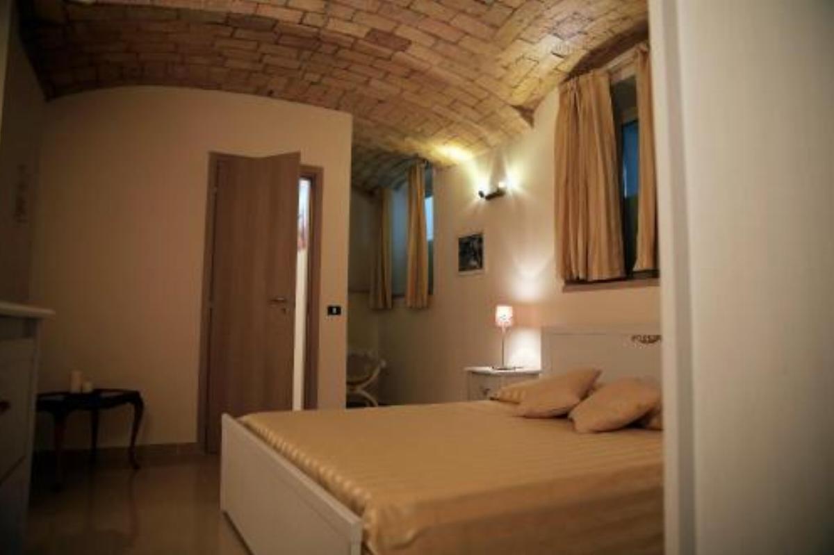 74 Crescenzio House Hotel Roma Italy