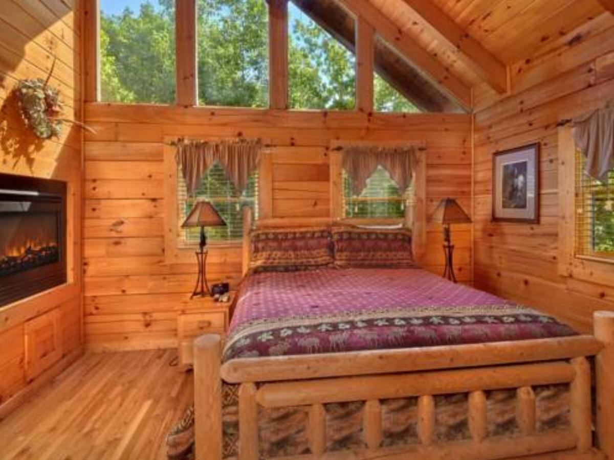 Absolutely Perfect- Two-Bedroom Cabin Hotel Crockettsville USA