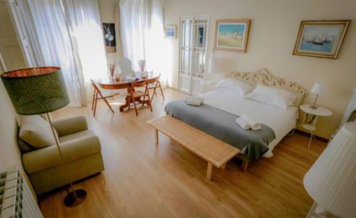 Acacia your home in Florence - Apartment Artemisia Hotel Florence Italy