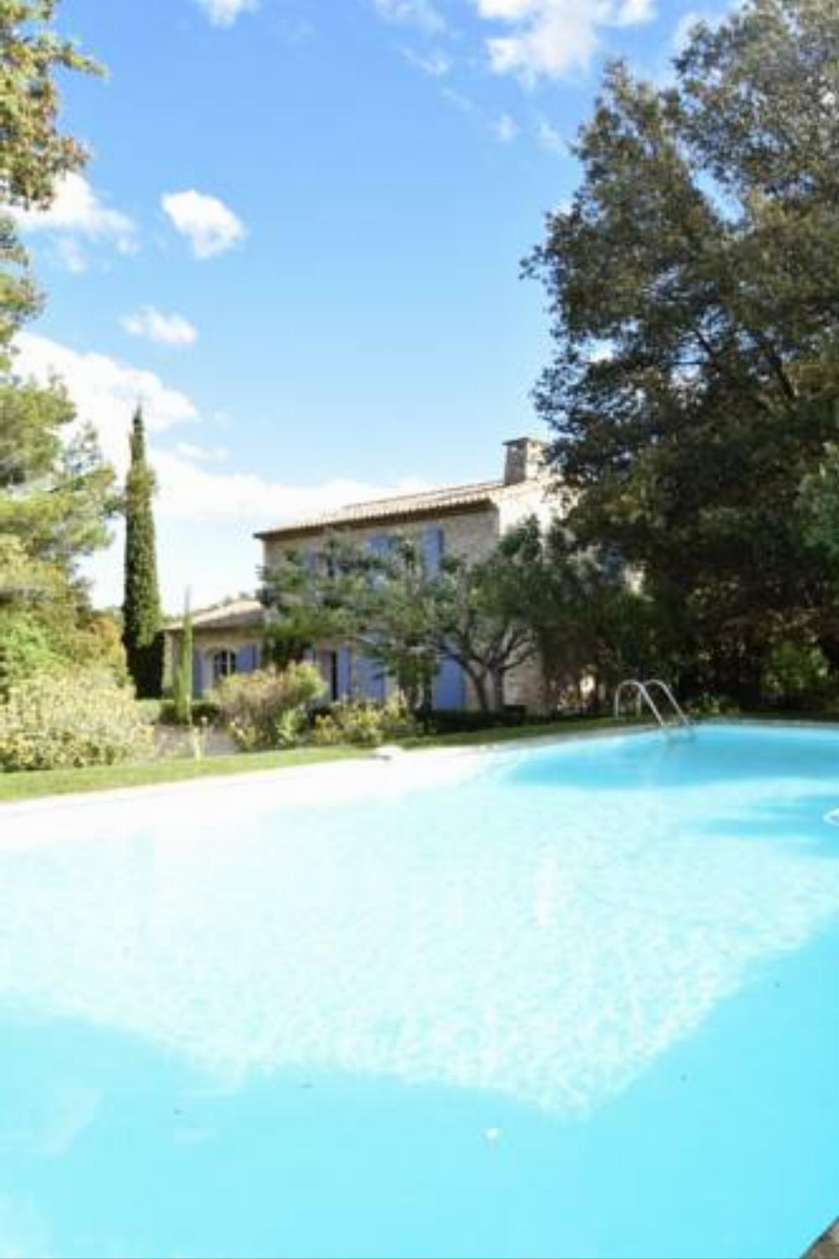 ACCENT IMMOBILIER - Mas d'Elie piscine vue alpilles Hotel Eygalières France