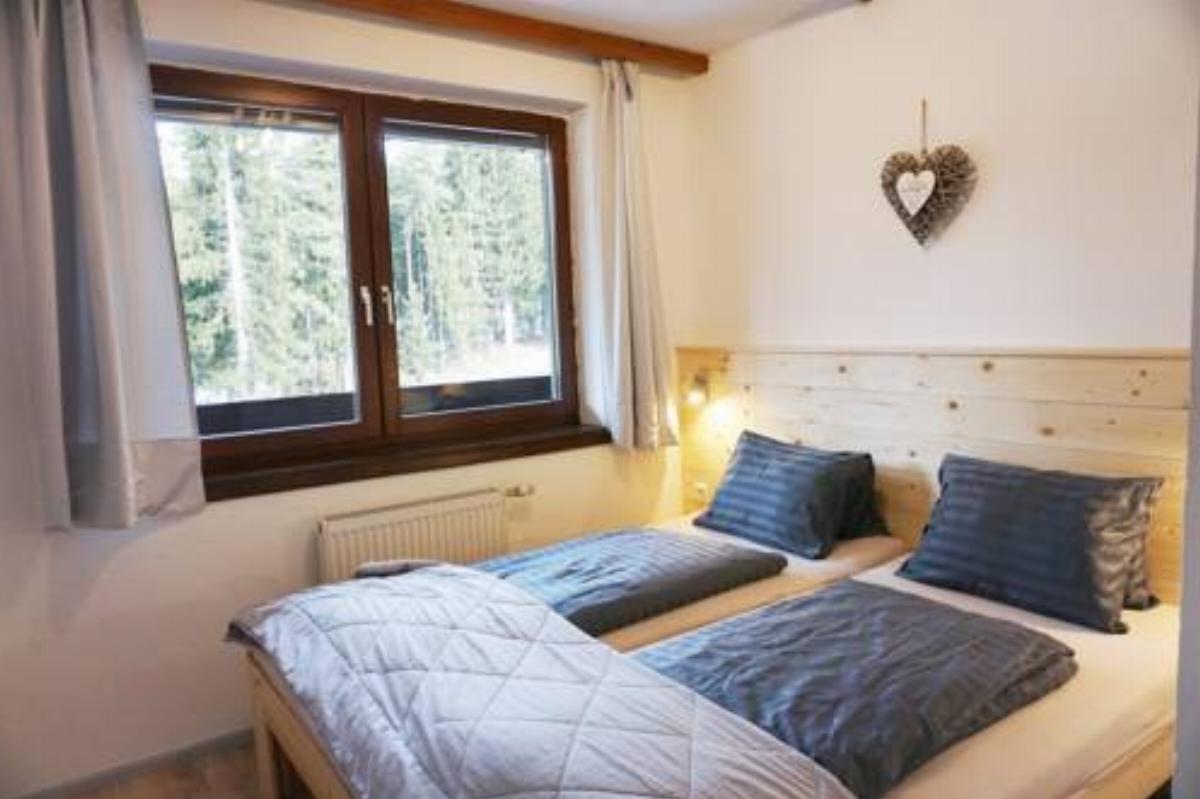 Aktiv-Appartements Karawanken Lodge Hotel Faak am See Austria