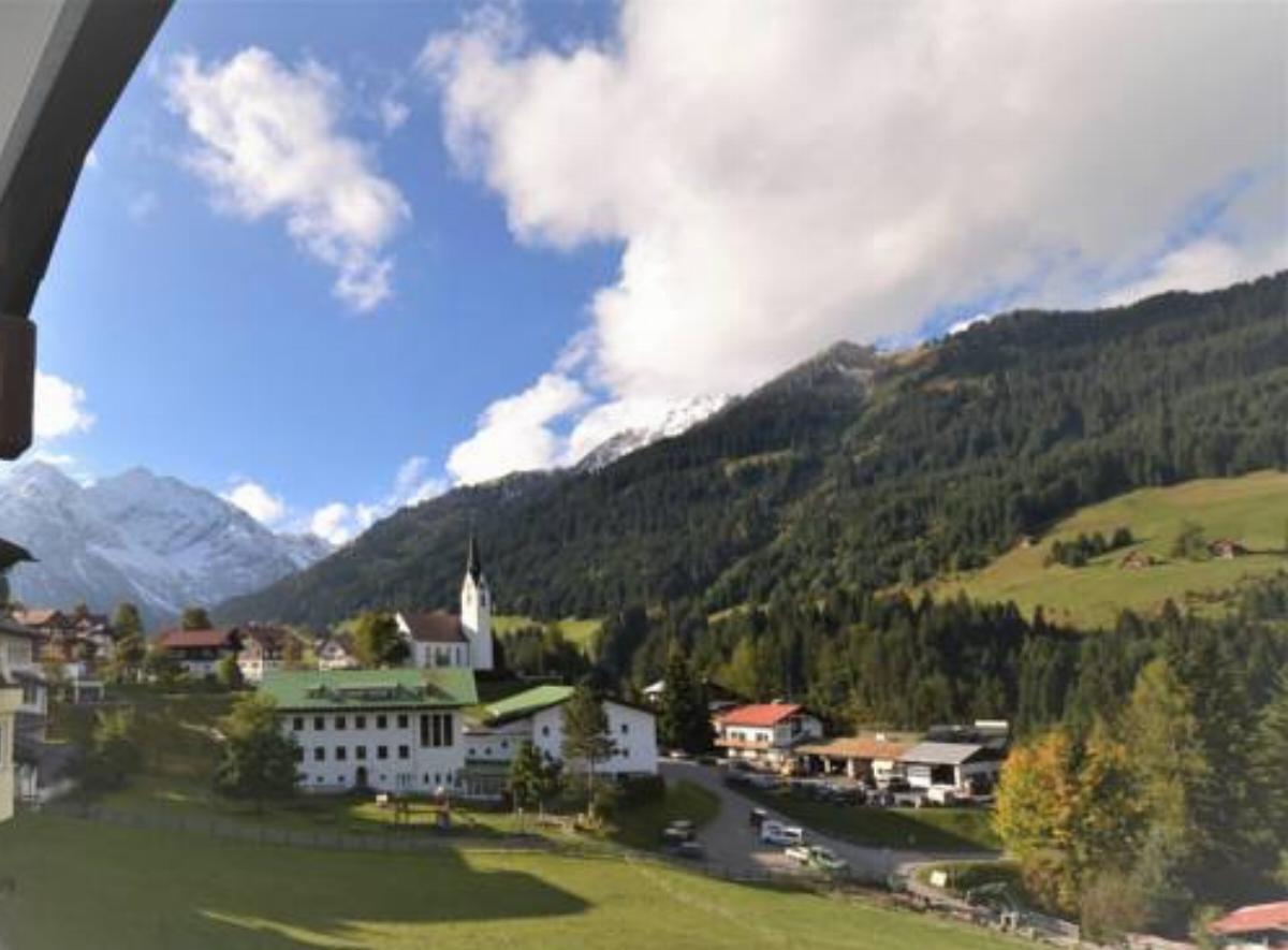 Alp-Chalet Hotel Hirschegg Austria