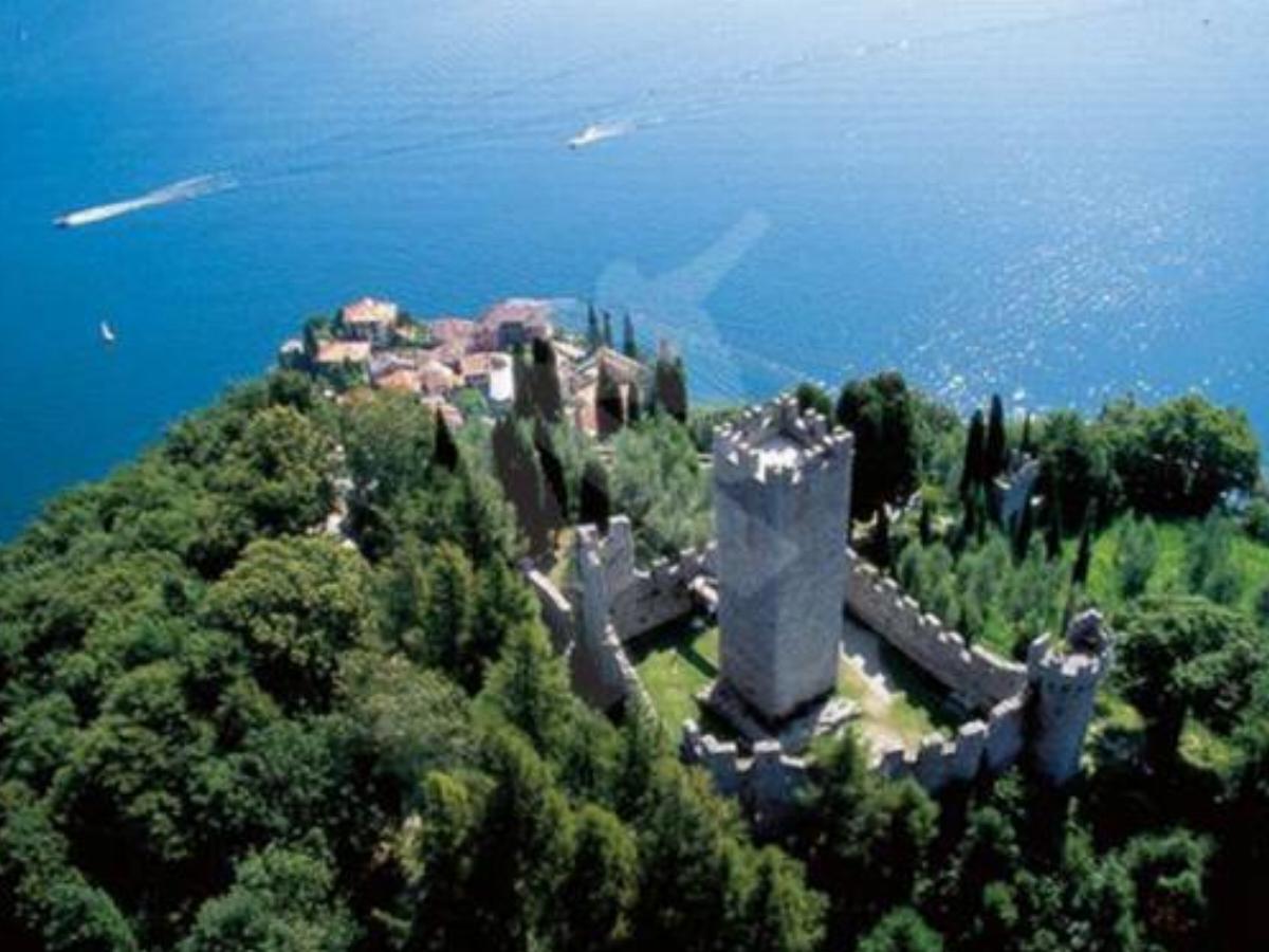 Ampia Vista Sul Lago Di Como Hotel Bellano Italy
