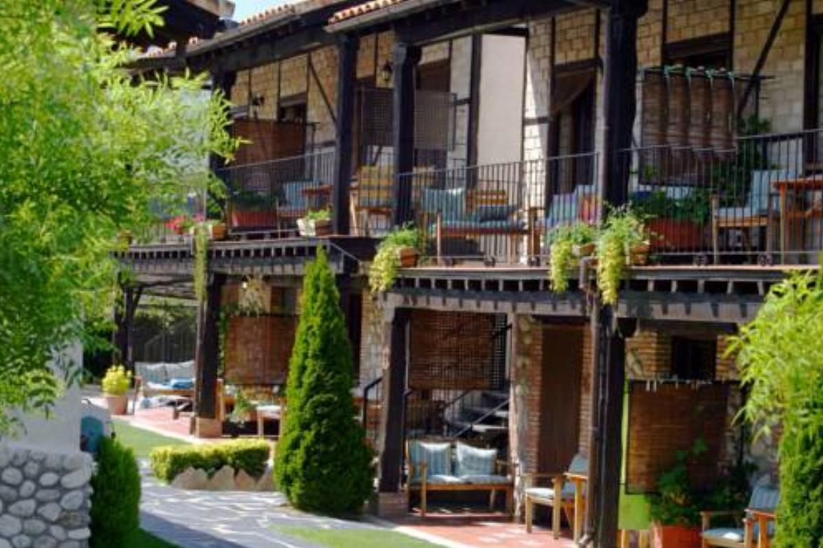 Apartamentos Rurales El Canchal de la Gallina Hotel Hervás Spain