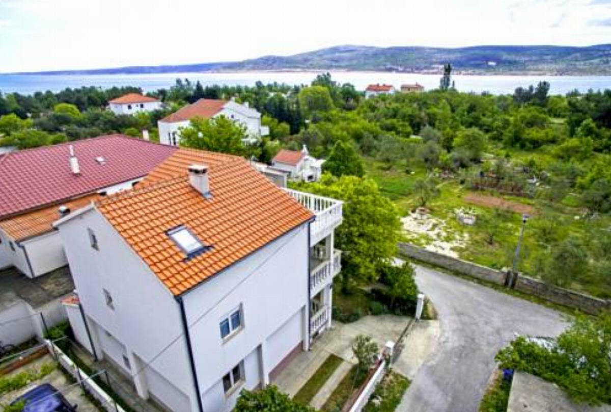 Apartment Amigo Hotel Seline Croatia