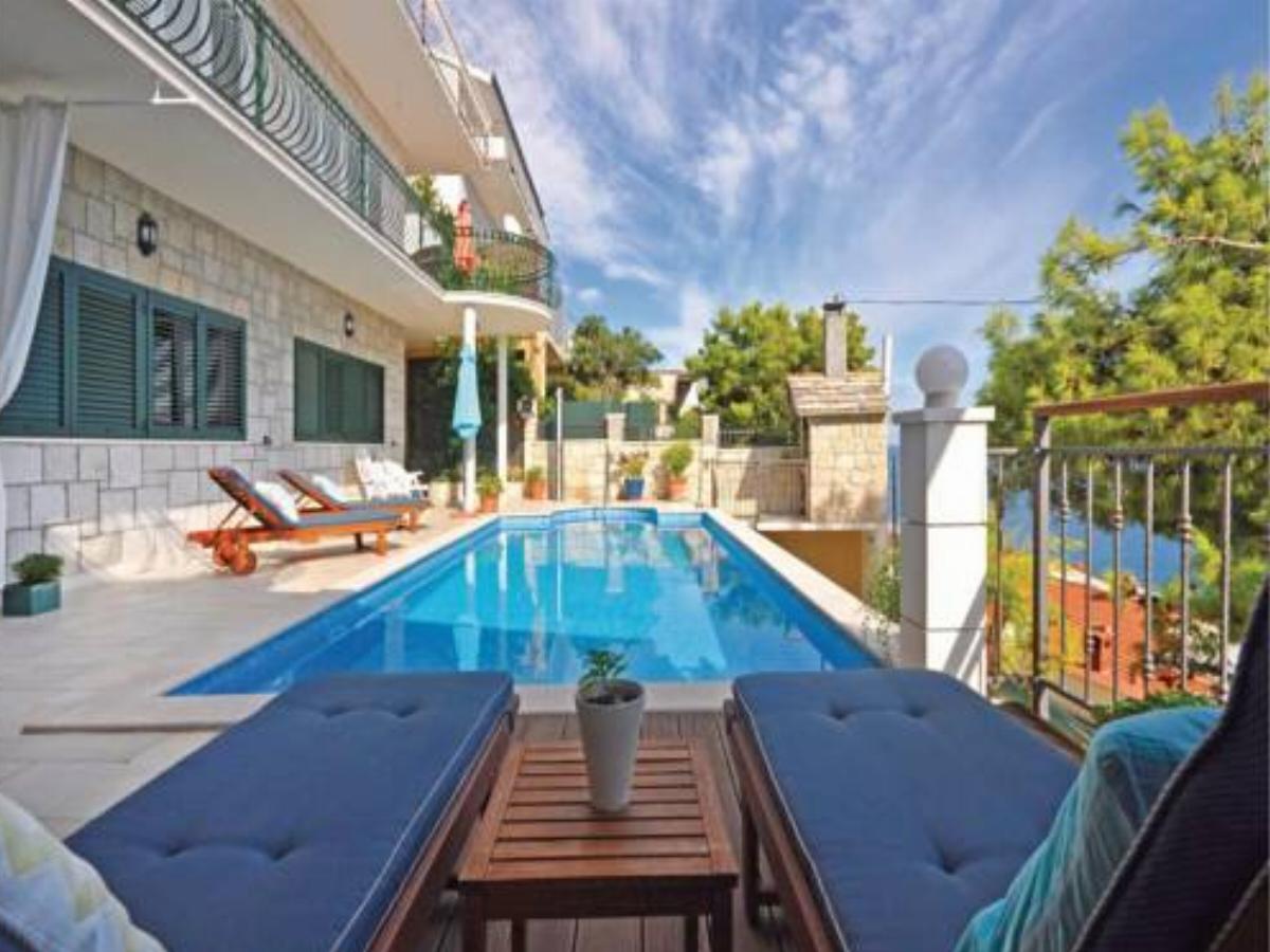 Apartment Jesenice 54 with Outdoor Swimmingpool Hotel Jesenice Croatia