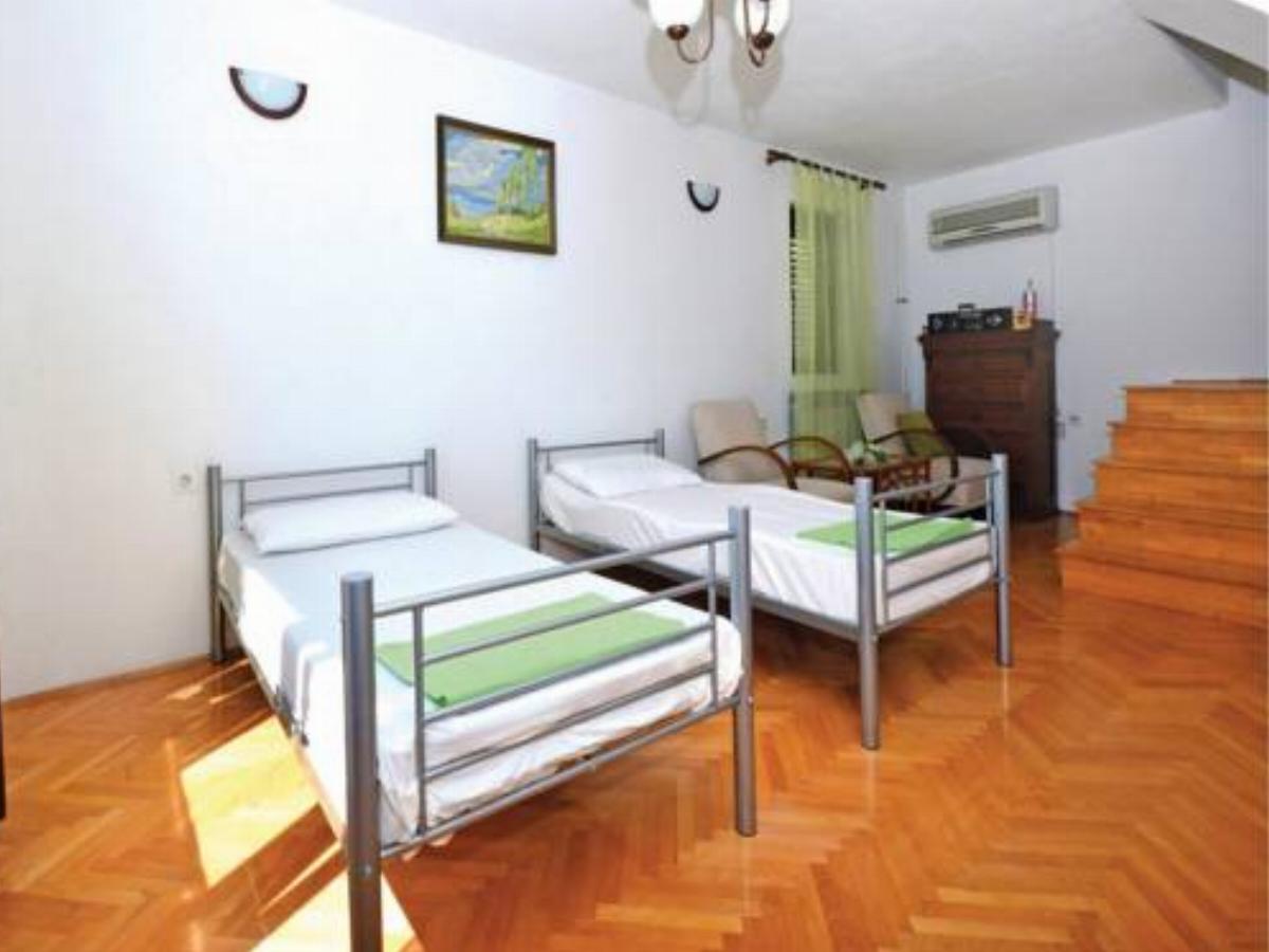 Apartment Kastel Gomilica 7 Hotel Kaštela Croatia