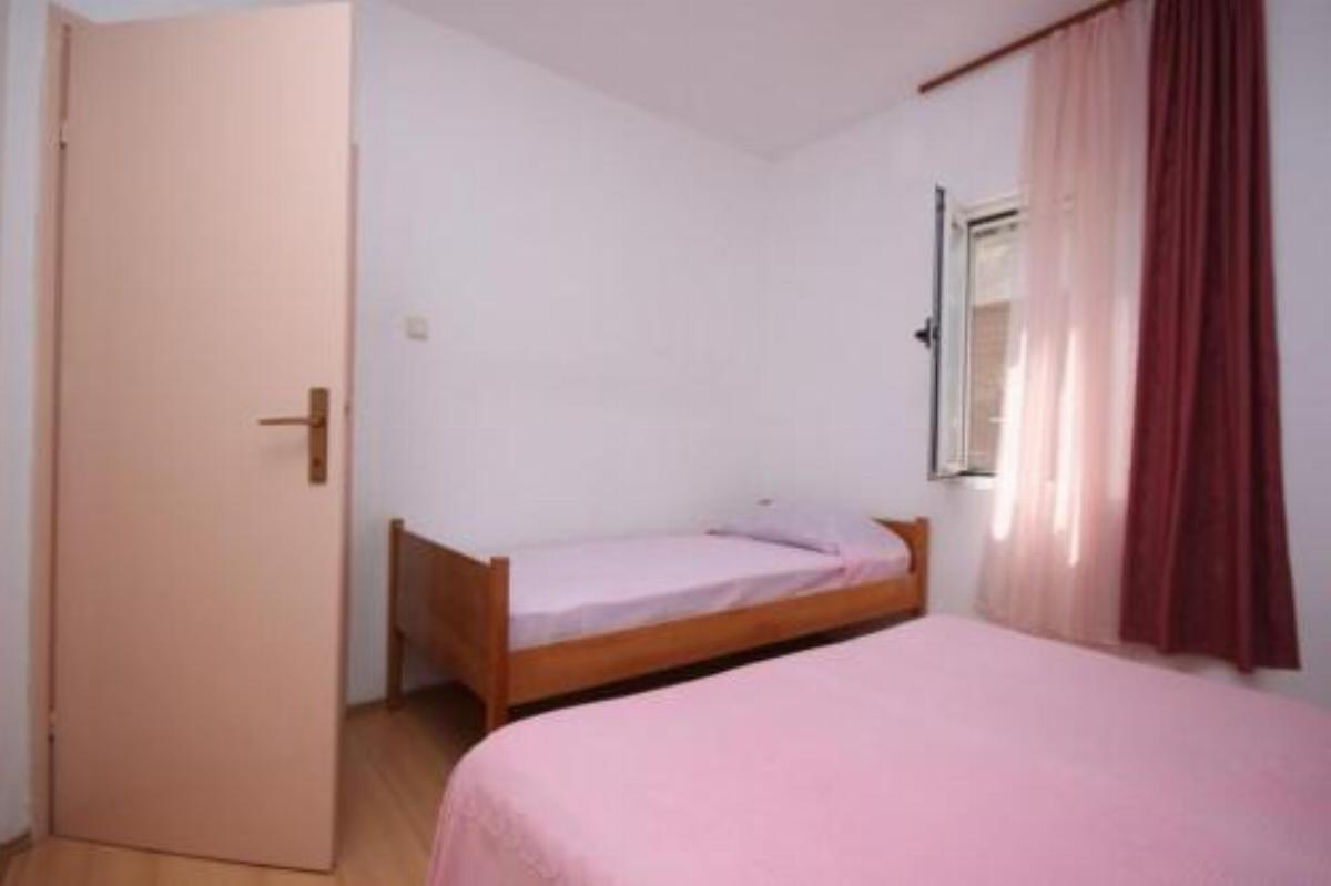 Apartment Mali Iz 6163a Hotel Iž Mali Croatia