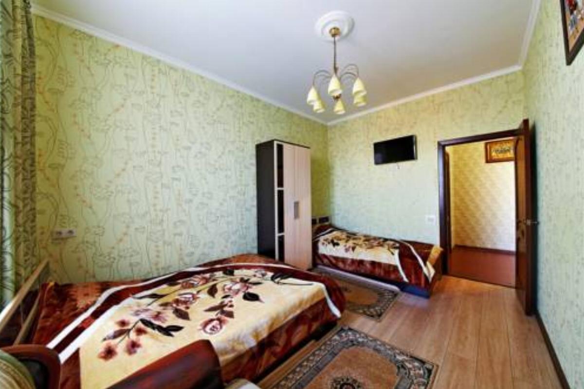 Apartment on Ulitsa Kati Solovyanovoy Hotel Anapa Russia