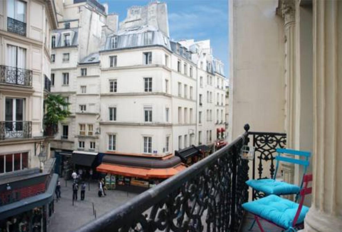 Apartment Saint Denis - 4 adults Hotel Paris France