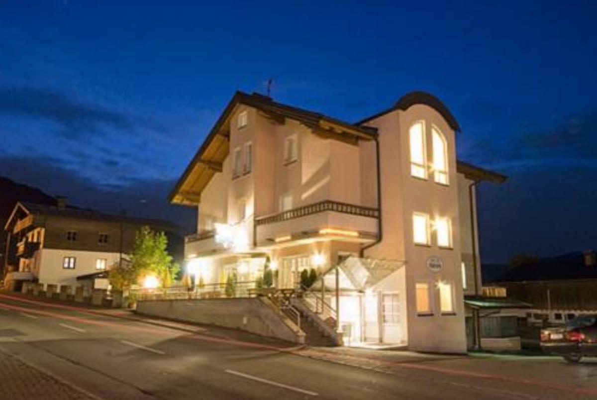 Apartmenthaus Brixen & Haus Central Hotel Brixen im Thale Austria