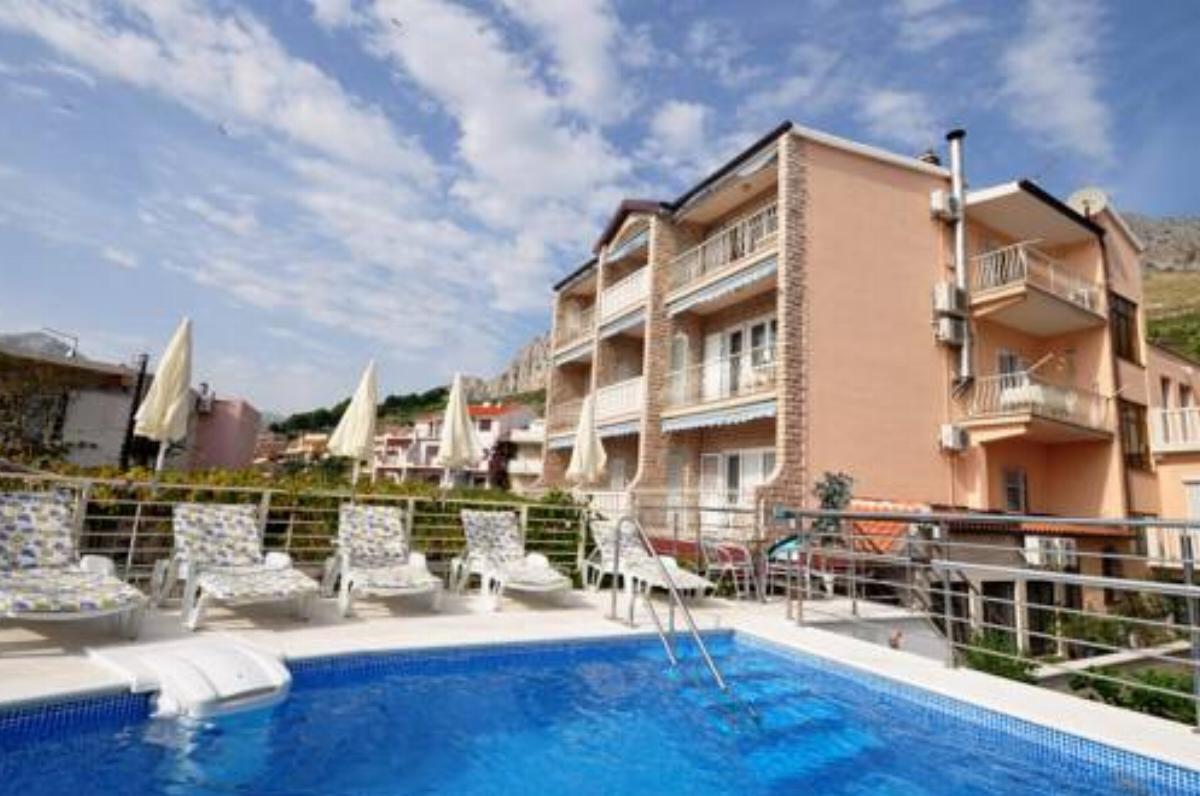 Apartments Babaja Hotel Omiš Croatia