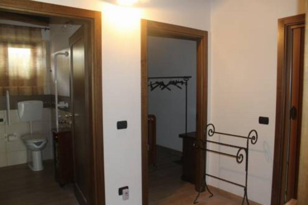 Appartamenti Ca' de Riccio Hotel Regnano Italy