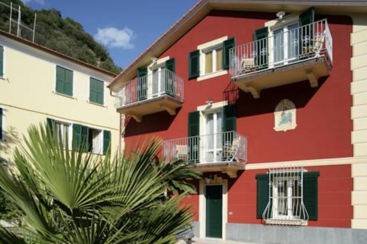 Appartamenti In Piazzetta Hotel Deiva Marina Italy