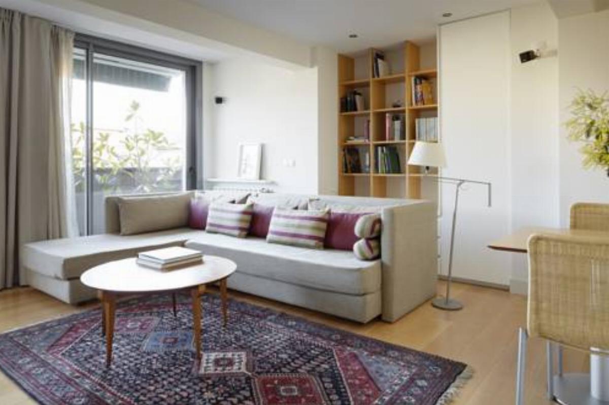 Araba Attic Apartment by FeelFree Rentals Hotel San Sebastián Spain