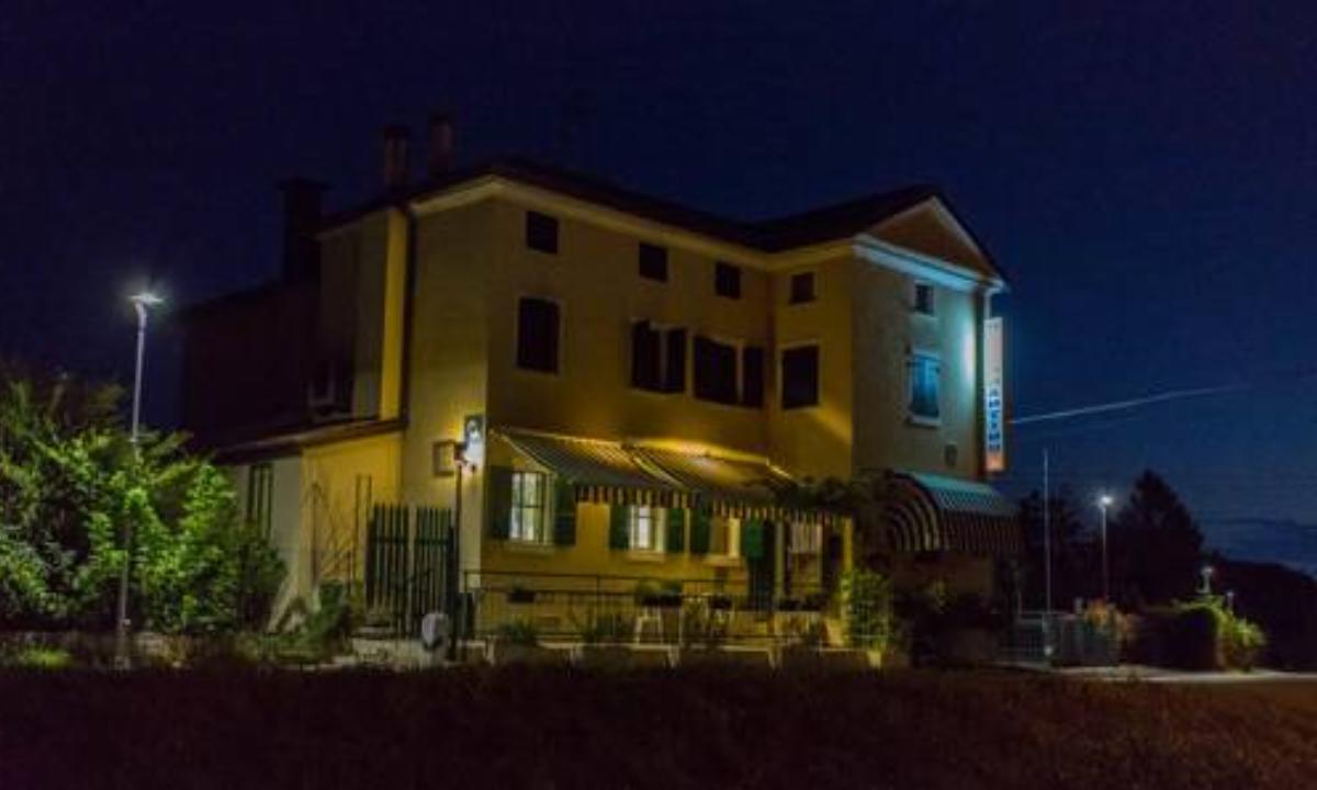 Articiocco Hotel Cavanella Po Italy