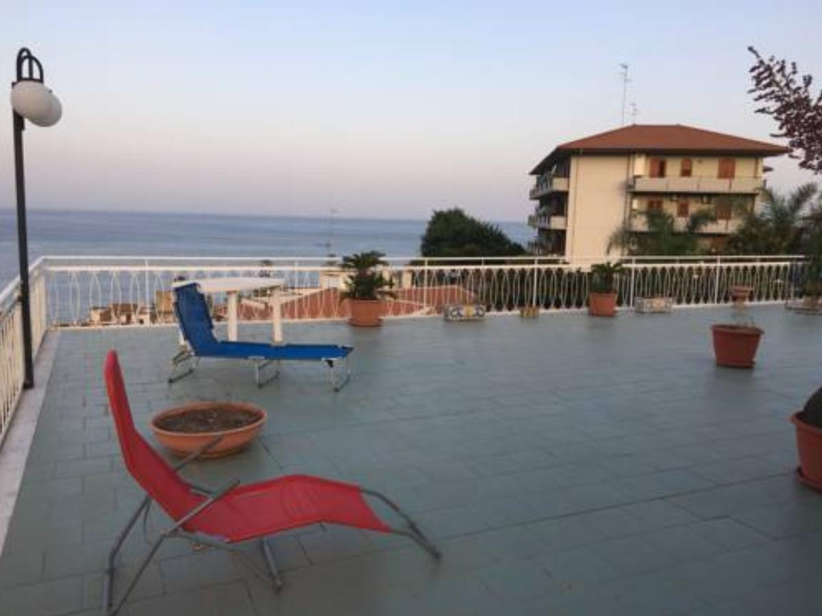 Attico panoramico - Penthouse sea view Hotel Acitrezza Italy