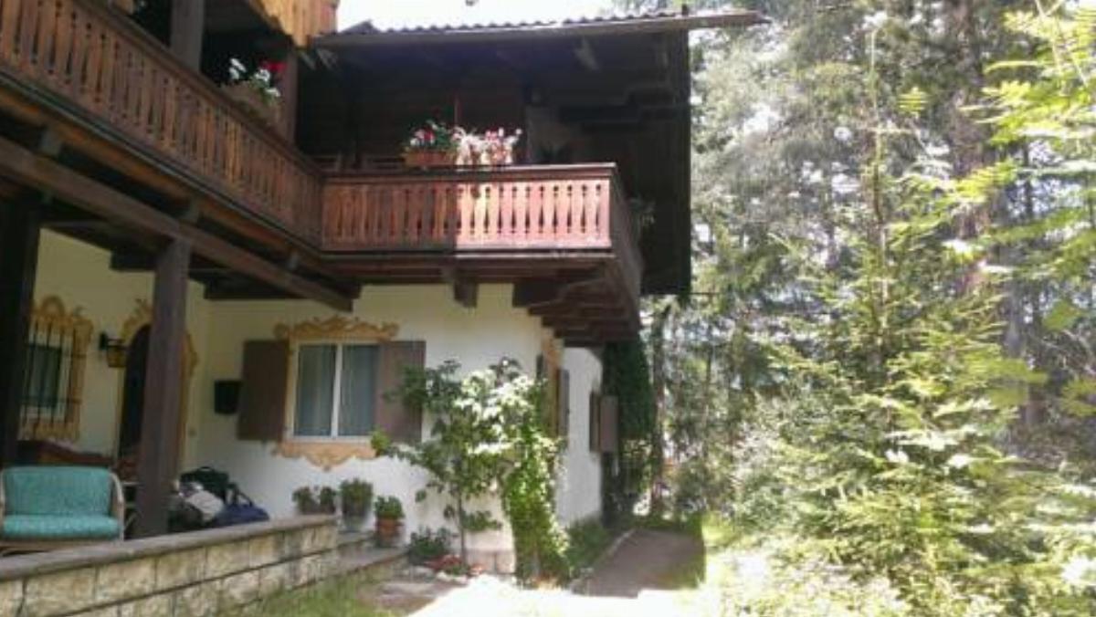B&B Villa Dolomites Hut Hotel San Vigilio Di Marebbe Italy
