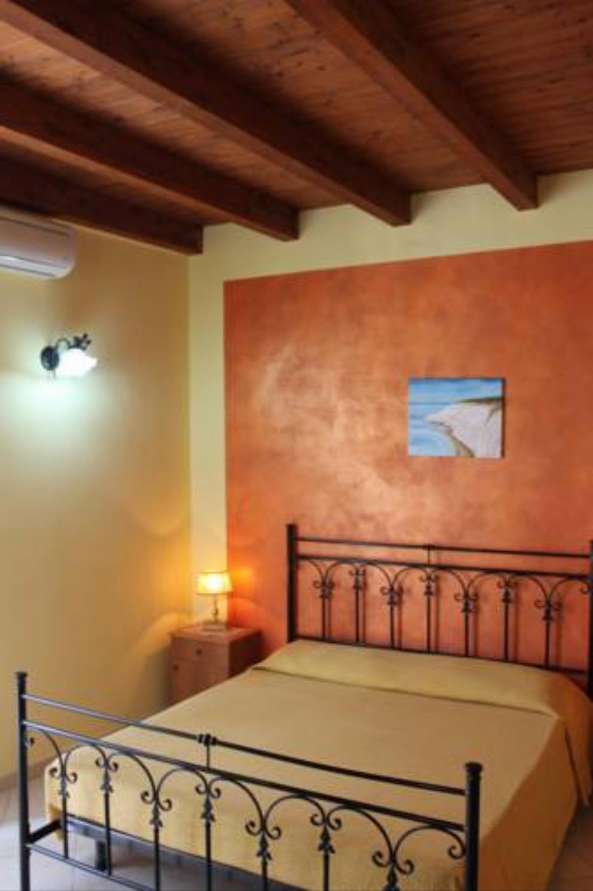 Bed And Breakfast A Chiazza Hotel Realmonte Italy