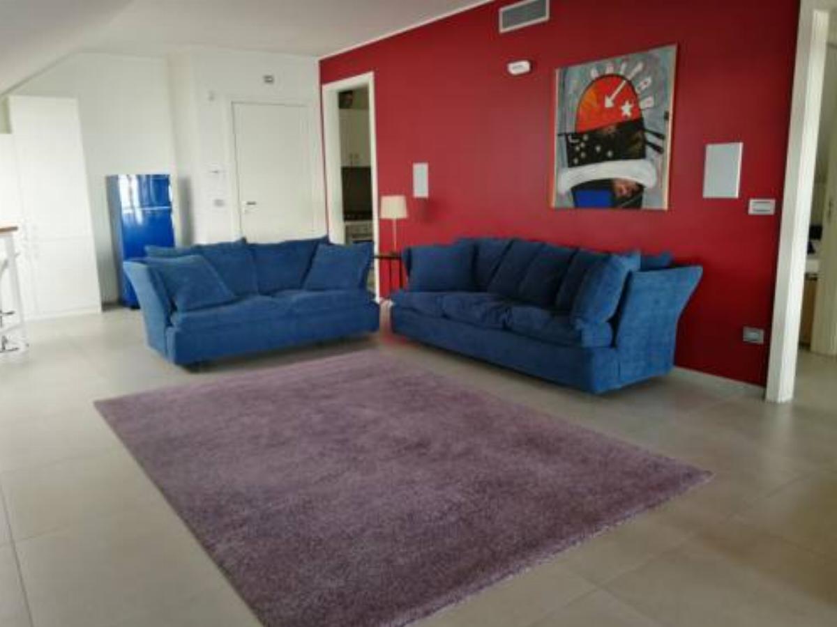 Blue View Apartment Hotel Cannizzaro Italy