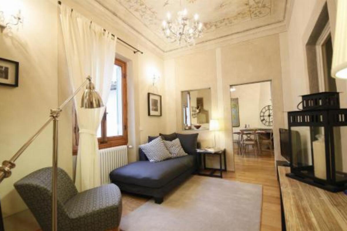 Boboli Frescoes Halldis Apartment Hotel Florence Italy