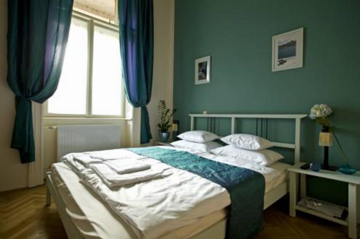 Budapest Rooms Bed and Breakfast Hotel Budapest Hungary