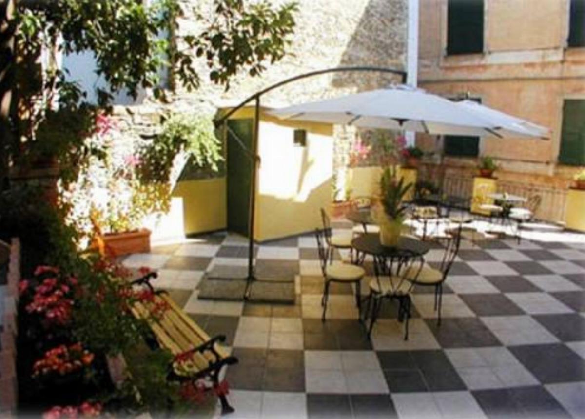 Camere D'Autore La Poesia Hotel Monterosso al Mare Italy