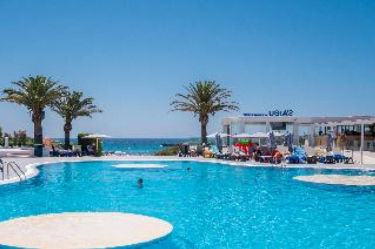 Carema Siesta Playa Hotel Menorca Spain