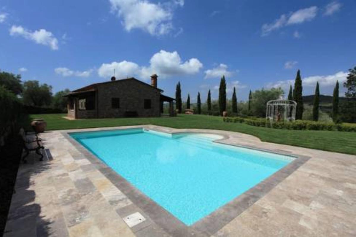 Casa Collina Verde · Pool and Jacuzzi Hotel Gavorrano Italy