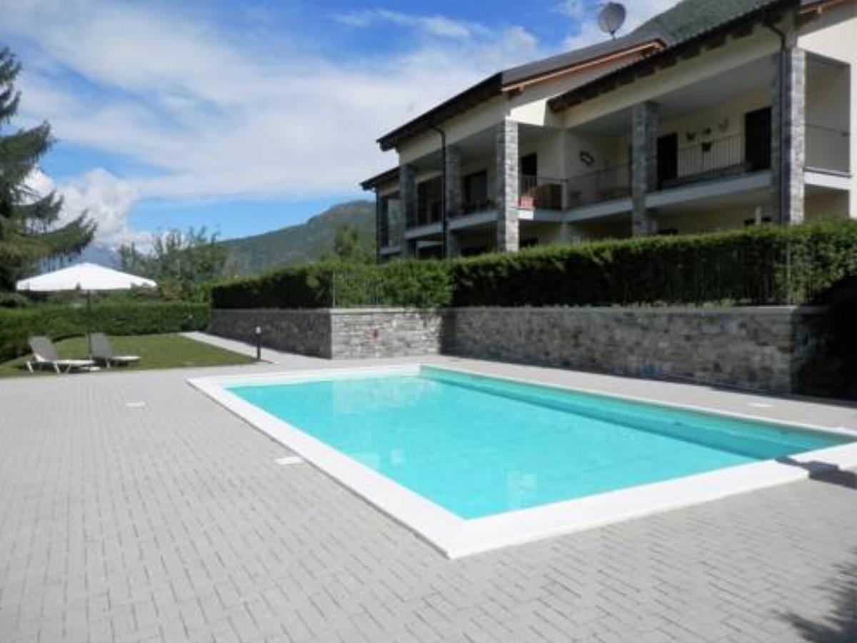 Casa Lella with heated pool and garden Hotel Lenno Italy