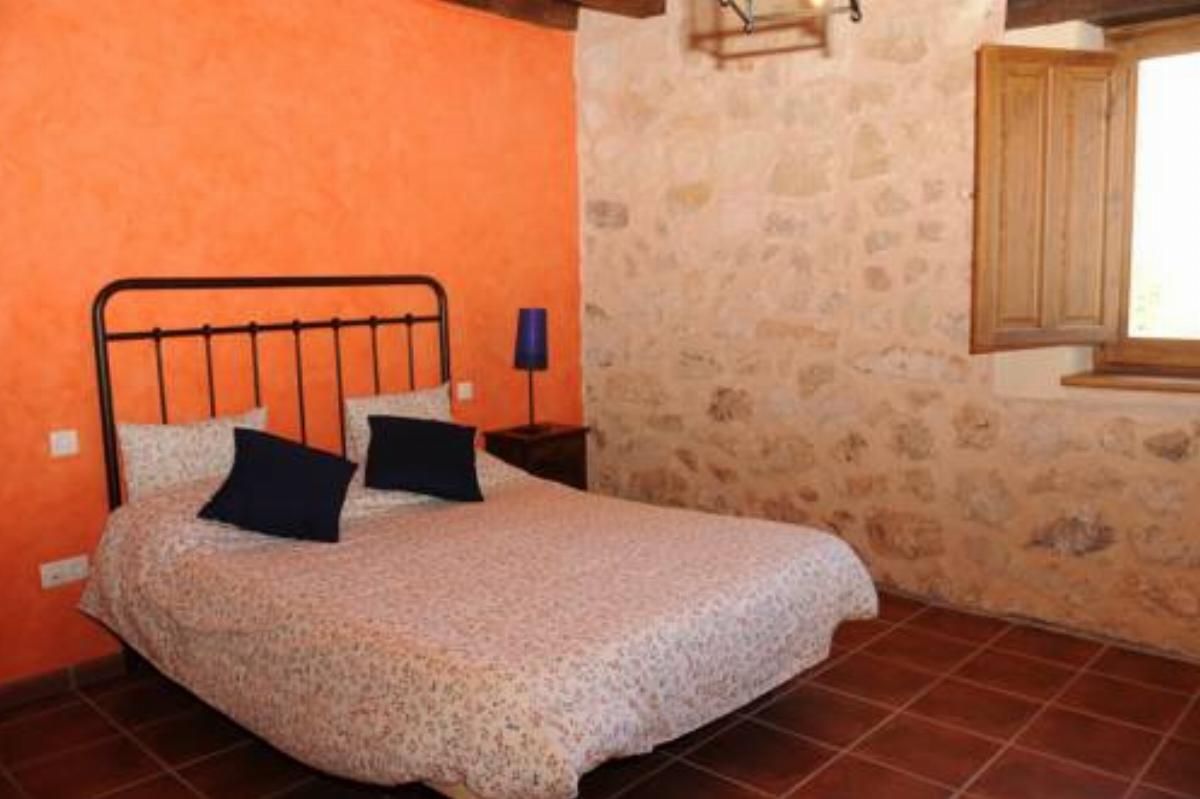 Casas Rurales Hacendera Hotel Carabias Spain