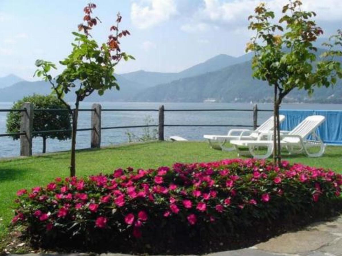Casetta al Lago Hotel Carmine Italy