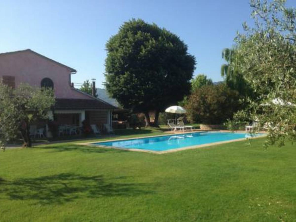 Casina nel verde con piscina Hotel Borgo a Buggiano Italy