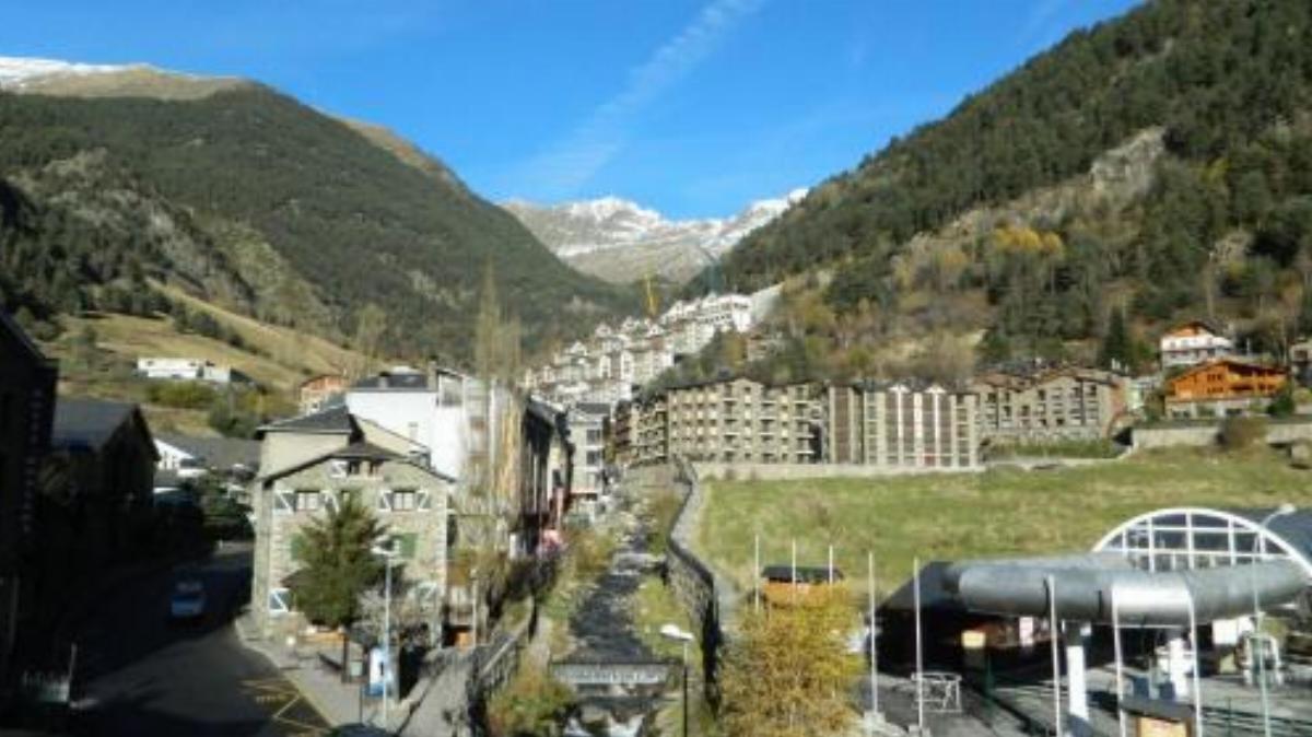 Centro pueblo Casa Jan Hotel Arinsal Andorra