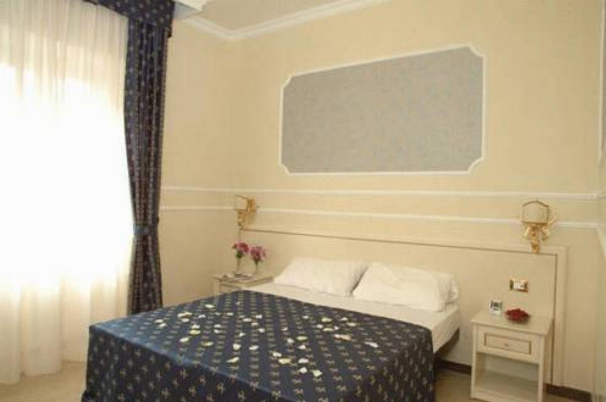 Cesar Palace Guesthouse Hotel Roma Italy